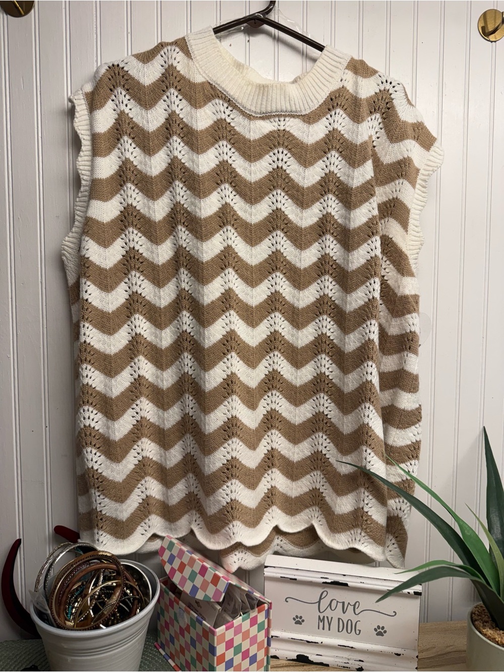Chic Soul Chevron Knit Sleeveless Sweater Vest - Cream & Tan